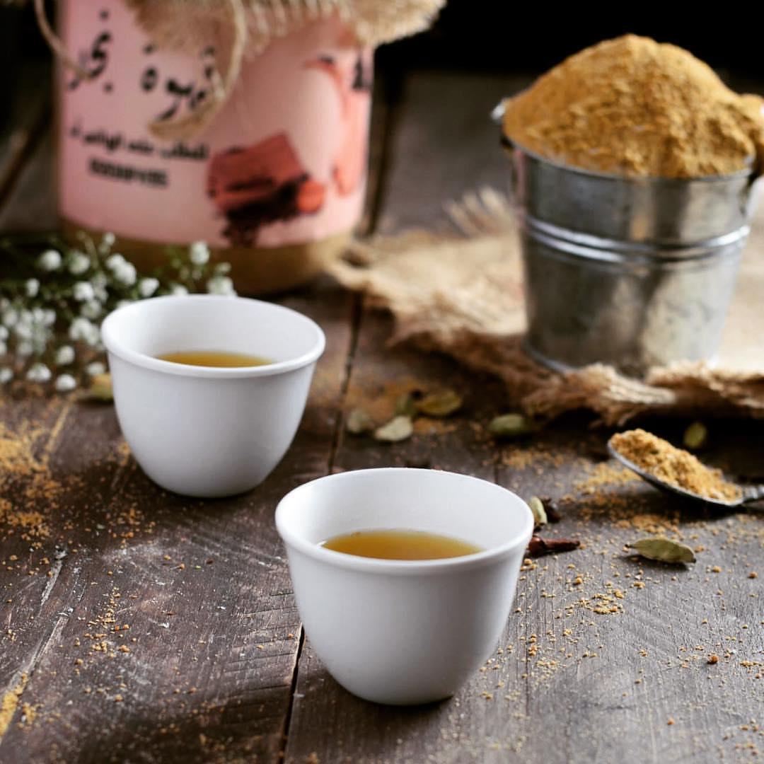 مساء القهوة✨☕️ طريقة القهوة : نصف لتر ماء ملعقتين بن ربع ملعقه صغيره قرنفل زعفران تغلى ع