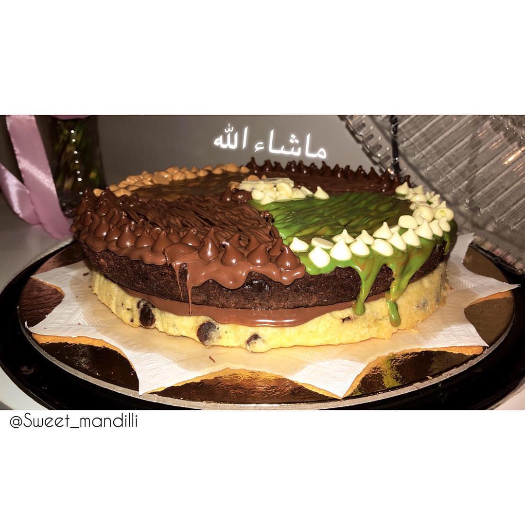 كيكة الكوكيز العملاقة بطريقة جديدة طبقة كوكيز الكلاسيك وطبقة التانية كوكيز شوكلت كاملة #كي