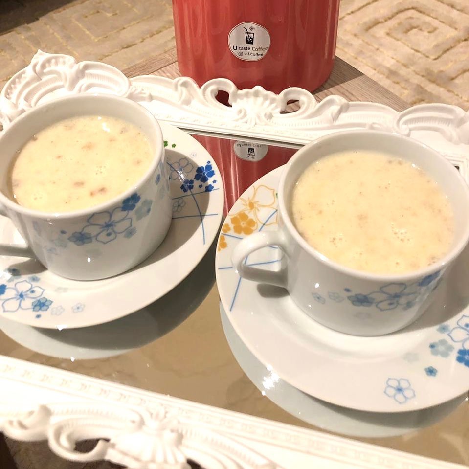 قهوة لوز وسنة حلوة بيضاء عليكم ✨ . #ايس_كوفي #ايس_موكا #سبانش_لاتيه #كراميل#توزيعات_الحج
