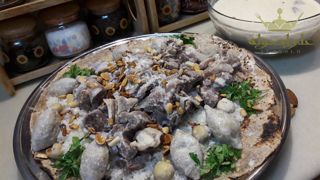 المنسف الاردني #صواني #اكل #اكلات #اكلات_شعبيه #اكل_صحي #اطباق_رئيسيه #اطباق_لذيذه #وجبات