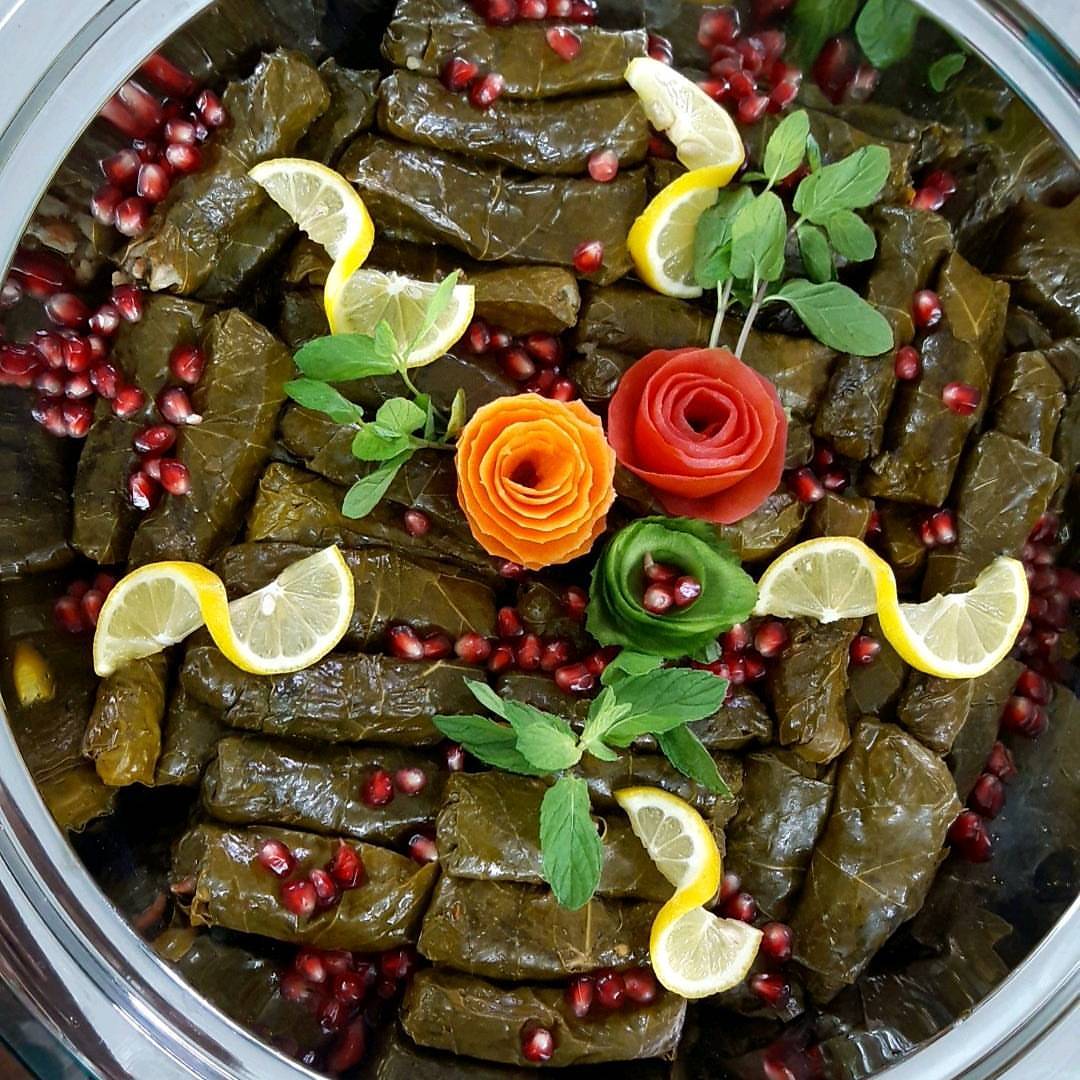 ورق عنبنا المميز طلبيات الاخت العنود جعله بالعافيه عليهم يارب #صواني #اكل #اكلات #اكلات_شع