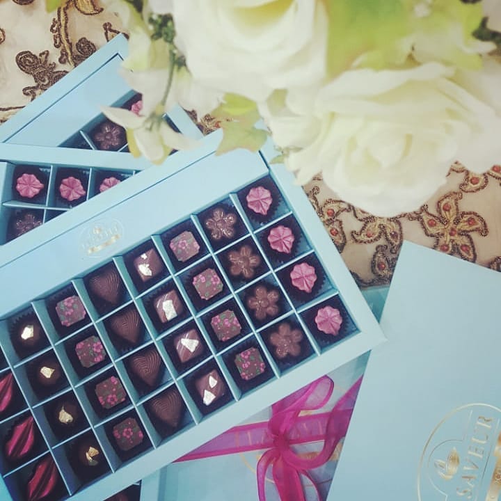 للطلب واتساب