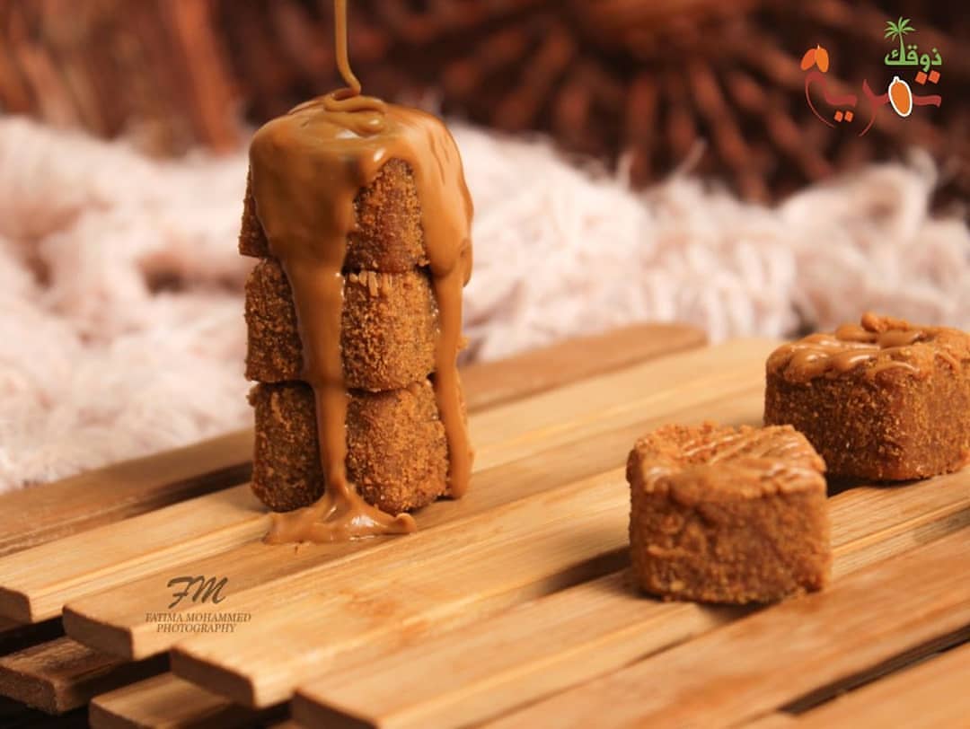 حب عملك كي تعمل ما تحب ،،،، تمرية مميزة بحشوة صوص اللوتس ومغطاة ببسكويت اللوتس وصوص اللوتس