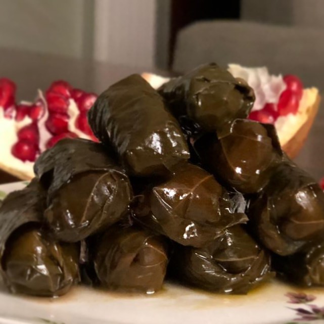 نستقبل طلباتكم بكل حب . . #ورق_عنب #جمعة_بنات #المدينة_المنورة #جمعة #مناسباتكم #طبخ_بيت #