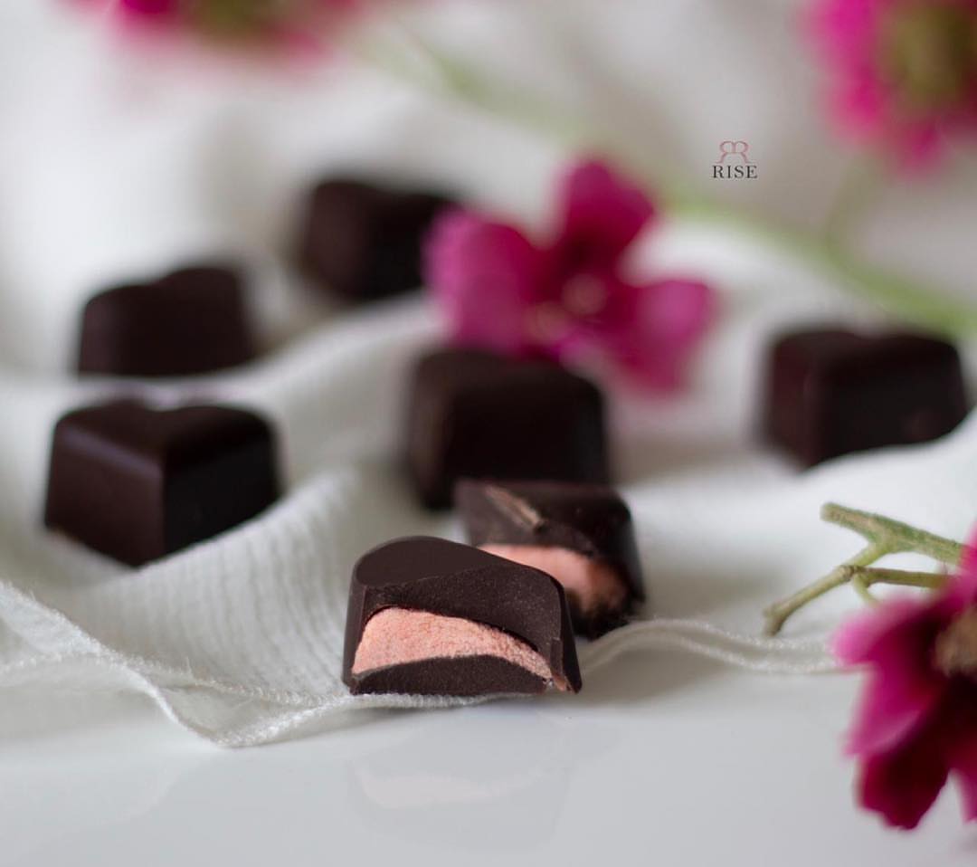 Dark chocolate & cotton candy