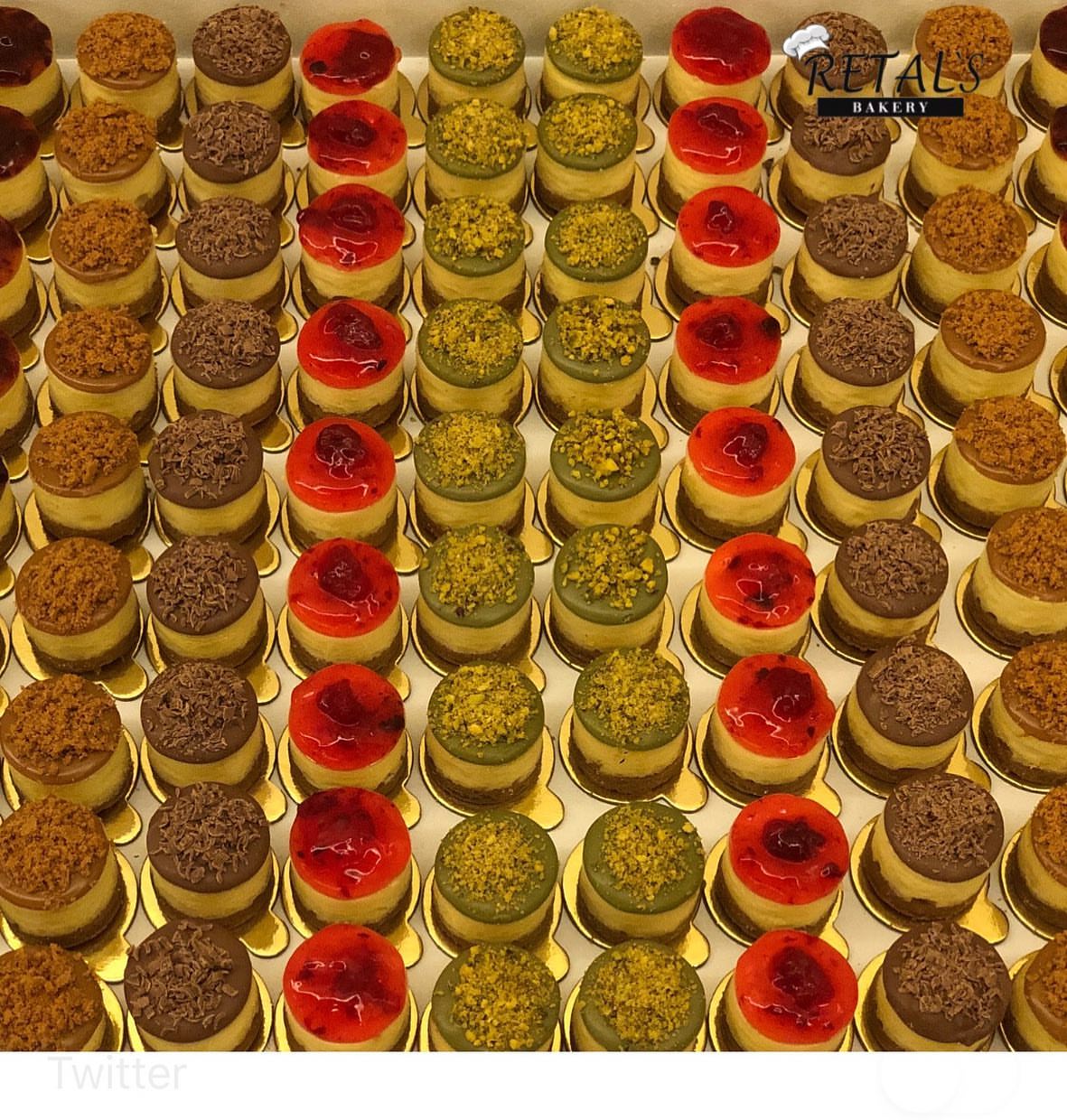 #cheesecake #mini_cheesecake #yummy #home_made #fresh #kinder #lotus #maltesers #pistachio
