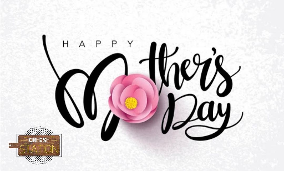 #happymothersday كل سنه و كل الأمهات بخير #معجنات #اجبان #مخللات #طرشي #تعتيمه #فطور #جده