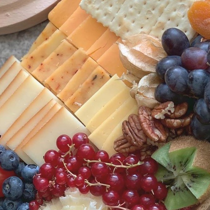 Cheese platter طبق الأجبان #معجنات #اجبان #مخللات #طرشي #تعتيمه #فطور #جده #عشاء #جمعة_اهل