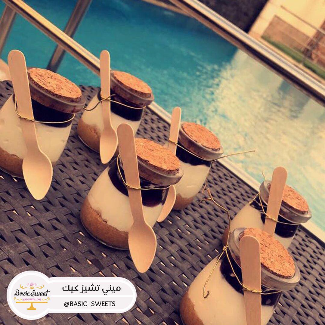 حلا الصيف ميني تشيز كيك بالتوت 12 حبه بـ120 6حبات بـ 60 . اقرنوا إعجابكم بـ ماشاء الله . .