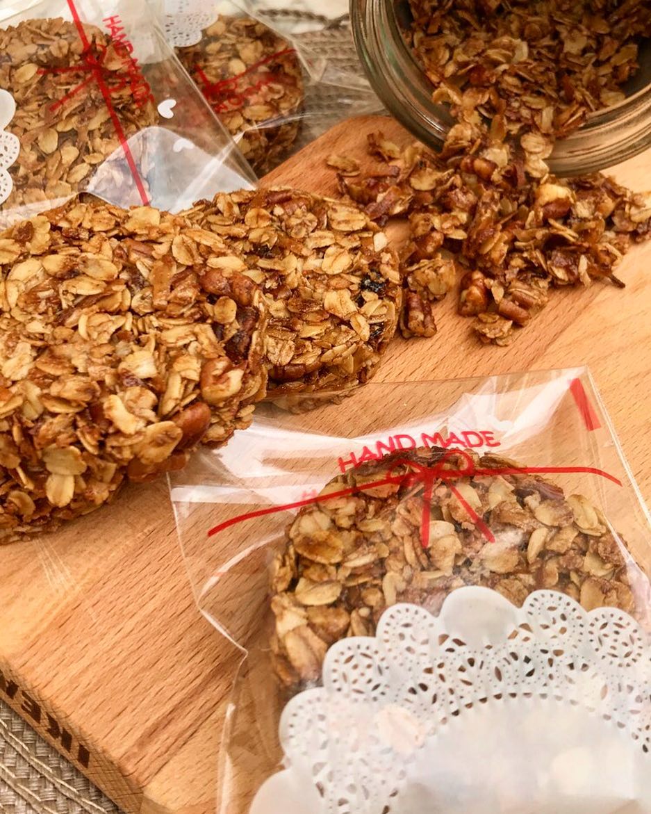 منتجنا المميز بشكل جديد Our signature in a new shape #granolabar #غرانولا_صحية #غرانولا_با