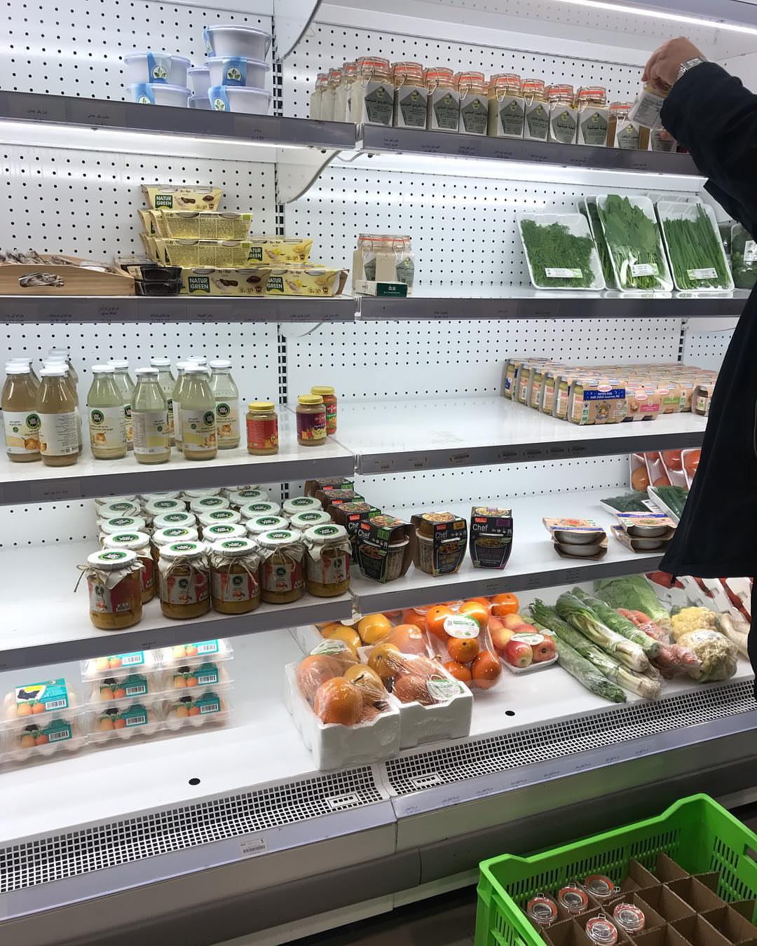 و عبينا ثلاجات قاف في جميع الفروع بالاجبان