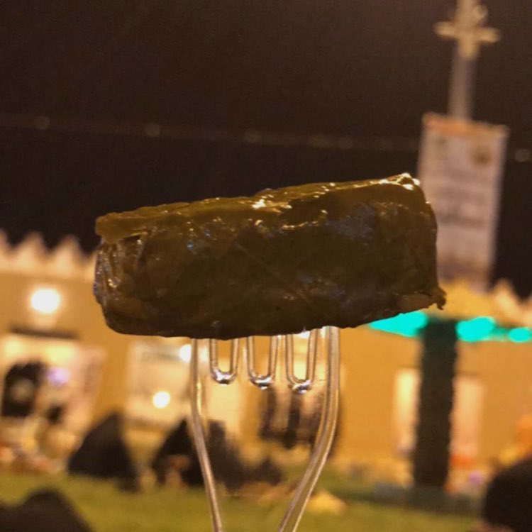 لا يهمني أن اكون شخصا كاملاً، يكفيني ان اكون شخصا لا ينافق ولا يخون ولا يجامل، ولا يعرف ال