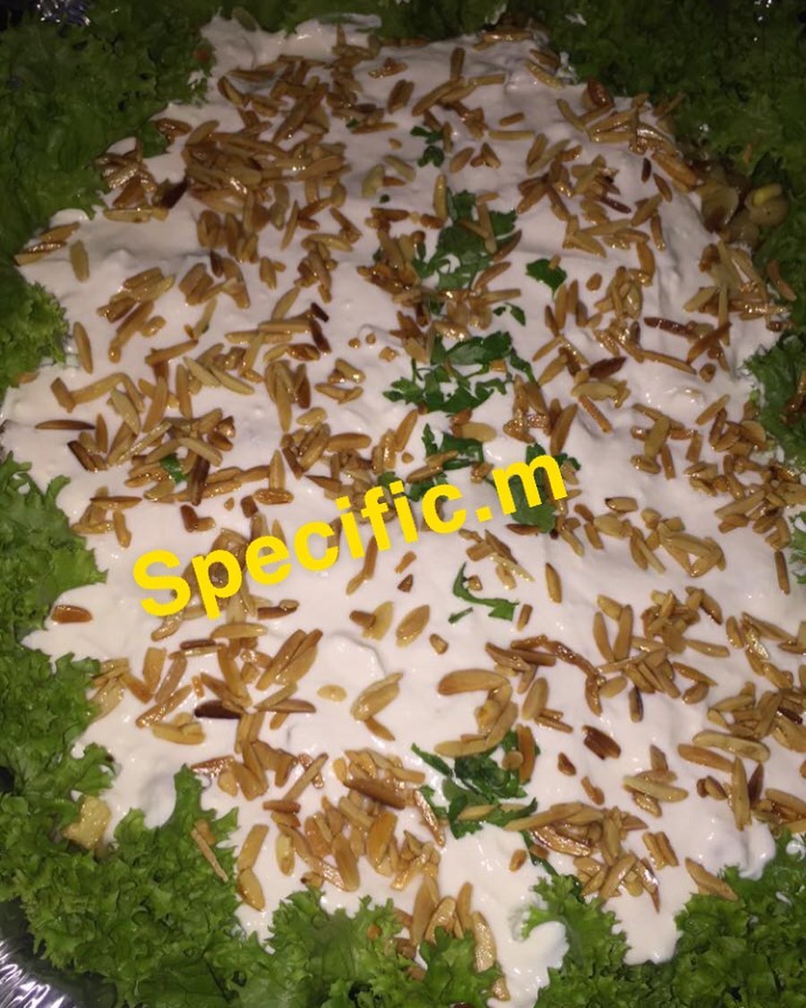 سلطة الخضار. باذنجان كوسا بطاطس جزر مقطع مكعبات صغيرهاللي يحب يقليه او يشويه حسب رغبتك حطي