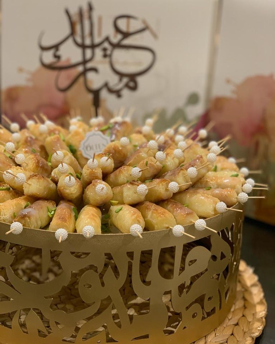 من صواني العيد ✨✨يمكنكم طلب كارد للإهداء