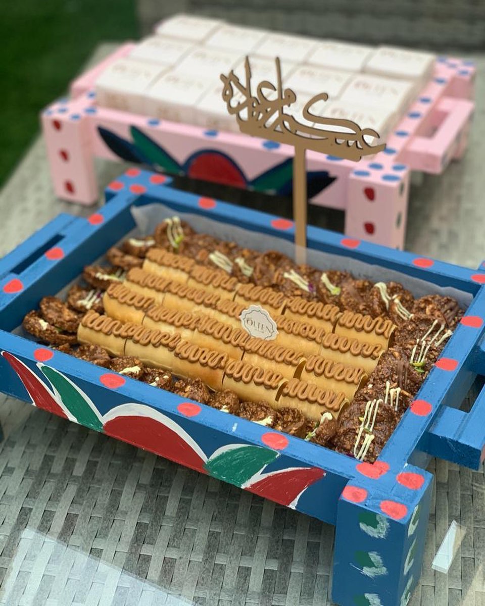 من صواني العيد ✨✨ نوصلها لحبايبكم مع توفير كارد للإهداء