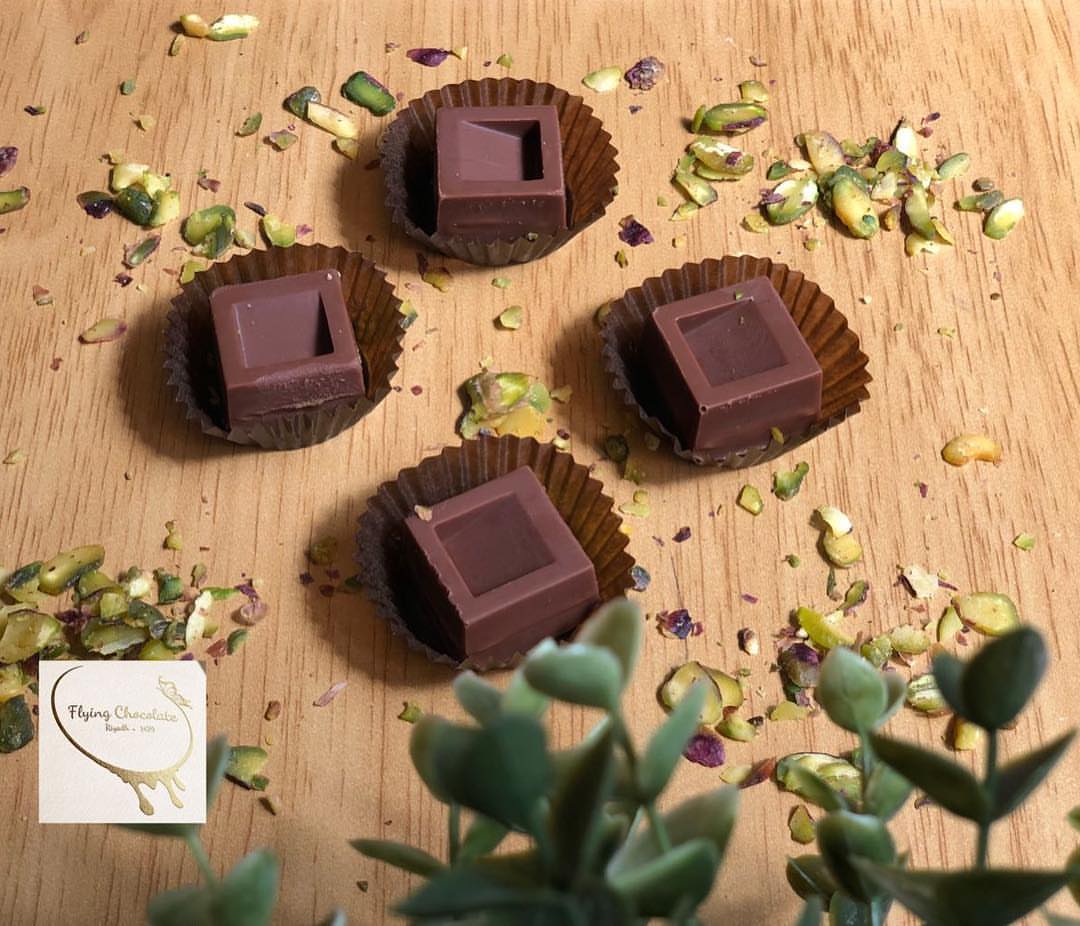 Delicious pistachio flavor نكهة البستاشيو اللذيذة. #حلا_قهوه #حلويات_قهوة #شوكولاتة #choco