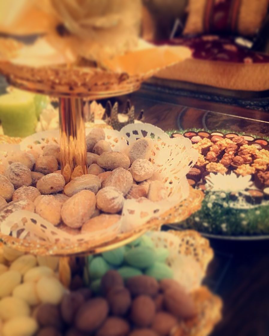 يسعدنا استقبال طلباتكم،،♥️ الكمية محدودة☺️ ، #حلى #حلويات #عيد #عيديات #عيديه #تقديم #ثيما