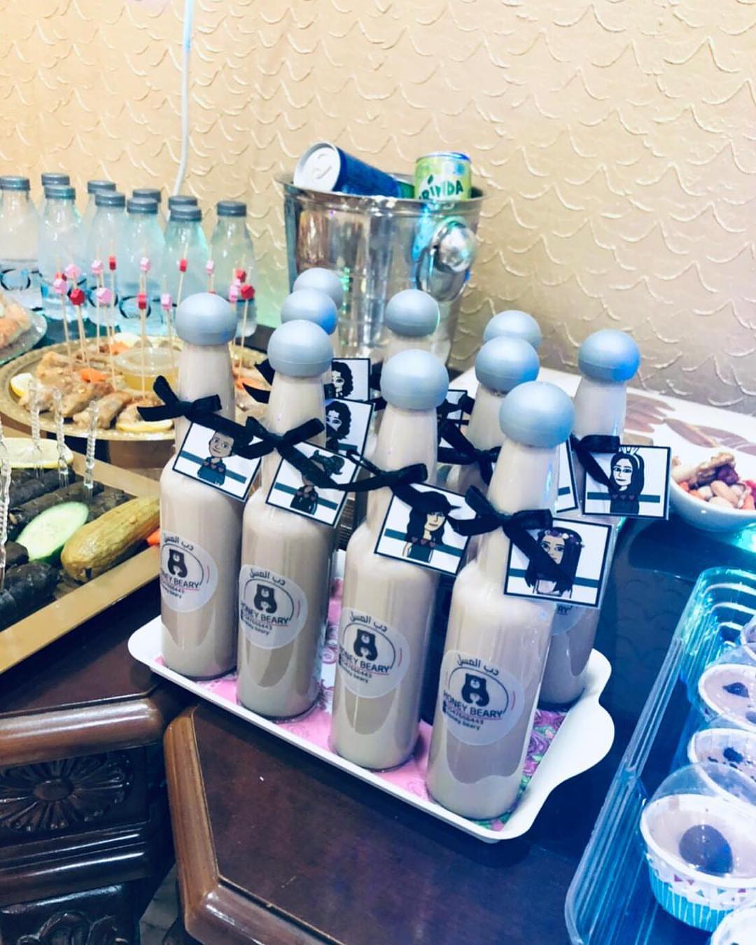 صباح الاجواء الجميلة جدا اطلبو ايس كوفي و الحلا و استمتعو بوقتكم معاها بالجو الجميل . . #ق