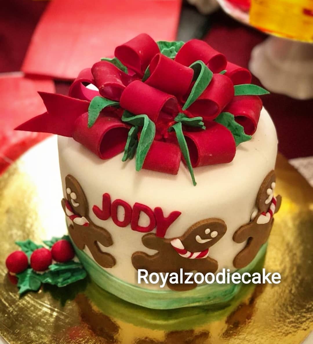 royalzoodiecake❤ رويال زودي كيك ❤ . . ❤للطلب جدة ❤ #رويال_ديجي #ديجي #باقة #ورد # #رويال_ز