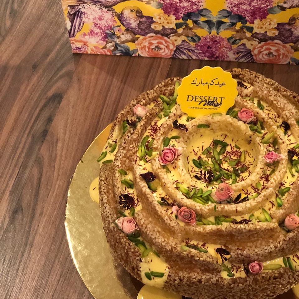 كل عام وانتم بخير كيكه العيد هالسنه غير مع ألوانها المبهجه حصرياً موفرينها لعيد الفطر الس
