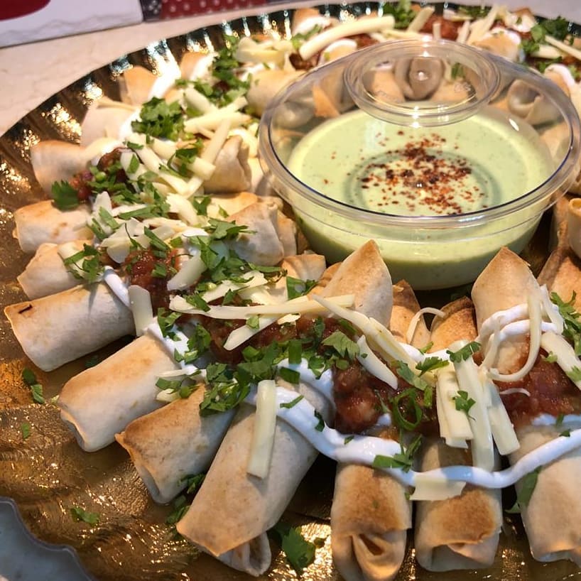 ميني بوريتو المكسيكي مع صوص الهلابينو للطلب قبل 24 ساعه واتساب فقط 170 ريال#سرمخبزي#بوريتو