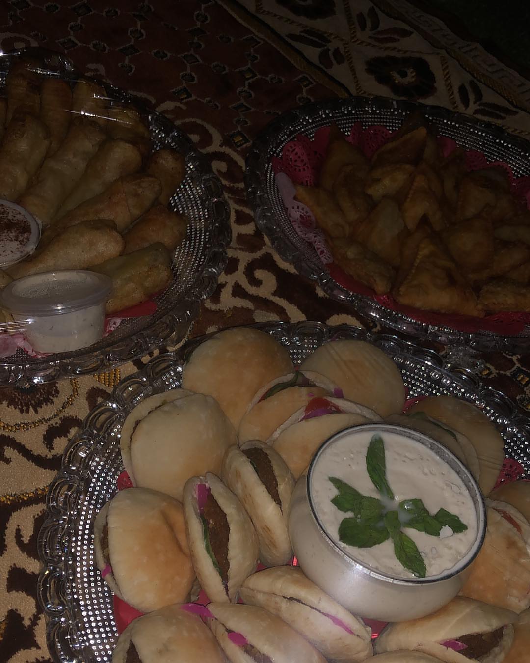 تصوير زبونتنا ✨ #مخيمات_المزاحميه #طلبية_زبونه #طلبيه #معجنات #فطائر #مشاءالله #صيادية#مط
