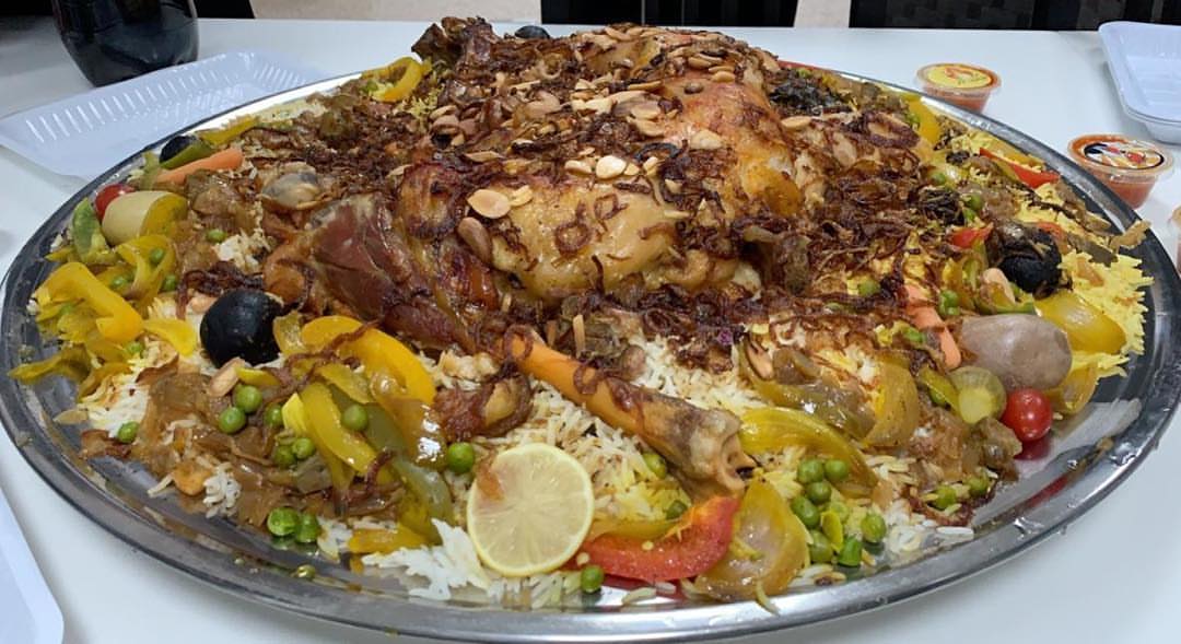 منشن للي ودك تتربع انت وياه على هالصحن #اضرب_بالخمس #وجبة_اليوم #طازج #ذبيحتي #رزيزه