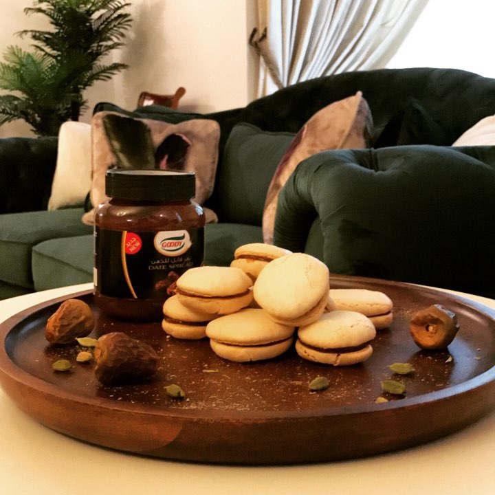 قبلت التحدي و دهنت التمر على ال ماكارون بالهيل و التمر #ادهن_التمر ماكارون بالتمر ٧١ جرام