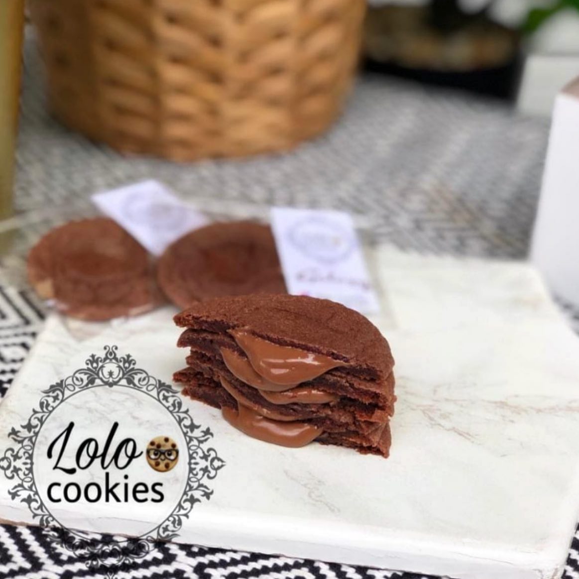 Cookies متوفر بحجمين ( الميني الحبة بريال والكبير بريالين)✨ وبعدة حشوات ♥️