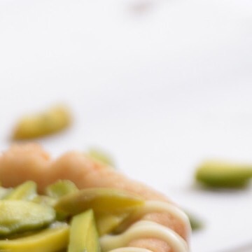 Pistachio cookie cup