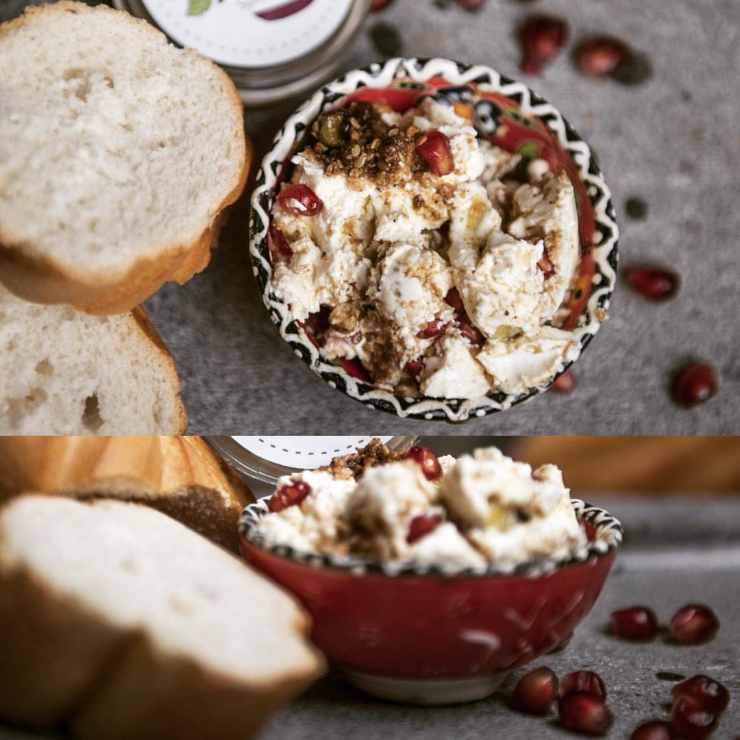 خلطة الفستق و الرمان من تصوير المبدعة جار و بهار منتجاتنا من اجبان و أعشاب طبيعية و عضوية.