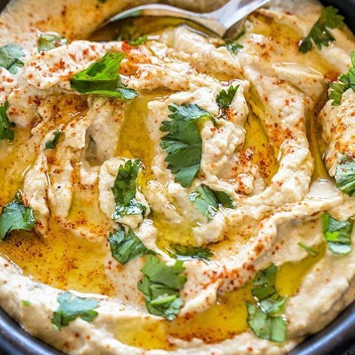 لبنة مكدوس جار و بهار منتجاتنا من اجبان و أعشاب طبيعية و عضوية. #اورجانيك #عضوية #مخلل #مخ