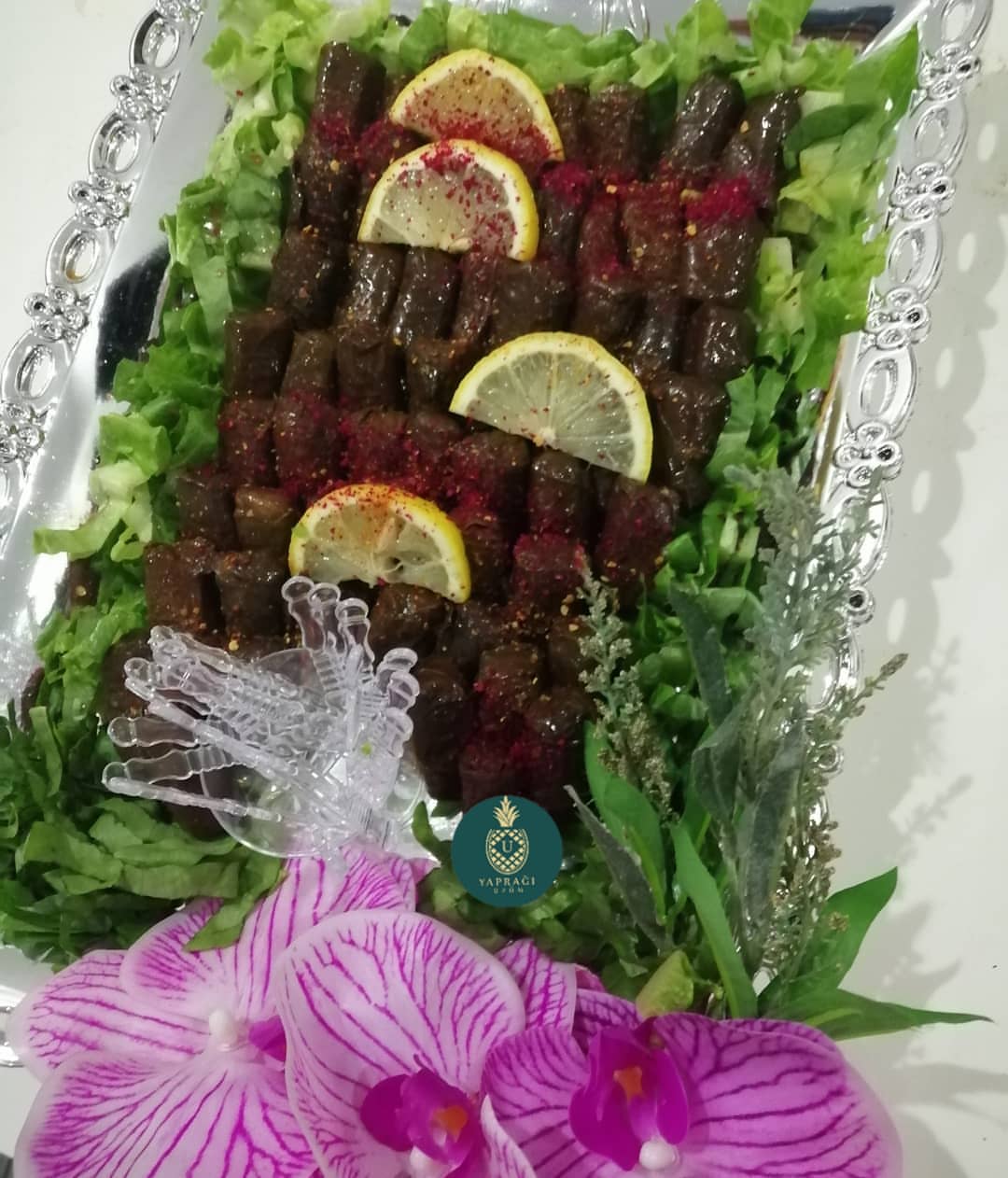 . #صينية تقديم . . . . للطلب والاستفسار التواصل عن طريق الواتس #ورق_عنب_سبايسي #ورق_عنب_بد