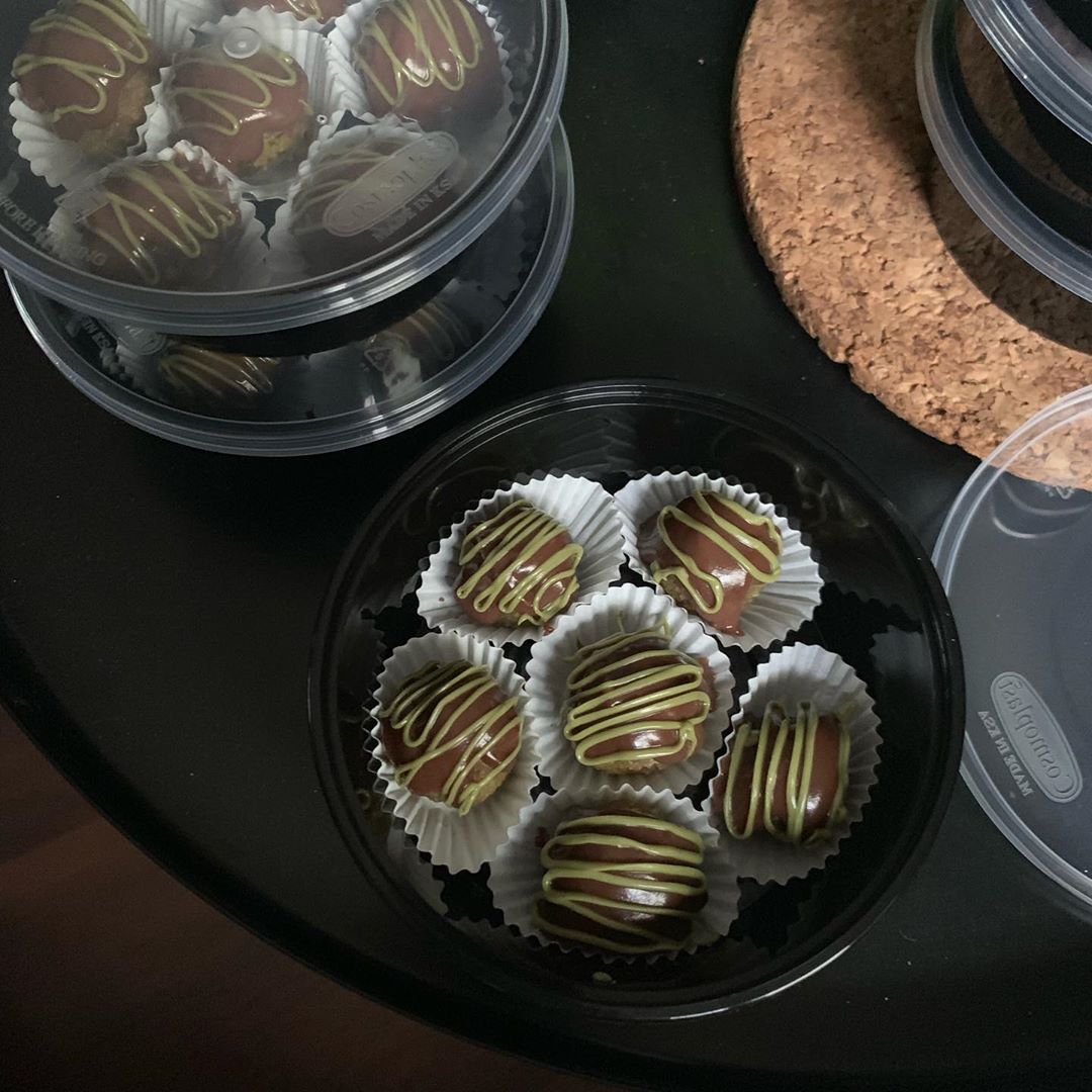 مين حالفه الحظ في تجربة المنتج المميز التجريبي ؟؟ Pistachio Pop Cake