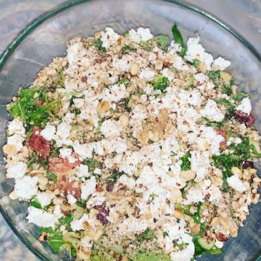 مزيج رائع من الخضروات المطعمة بنكهة البطيخ والتفاح الاخضر لذيدة مرررهSummer Salad
