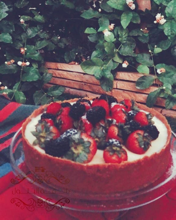 صباح قهوة وقطعة حلوى☕️