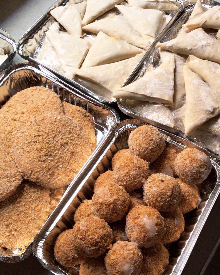 بمناسبة شهر #رمضان الكريم نعلن توفر #مفرزنات (#سمبوسه ،#جيب_التاجر ،#كرات_البطاطس ،#مسخن ،