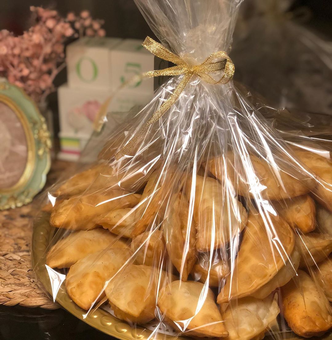 سمبوسة بحشوات مختلفة (جبن-لحم-خضروات)