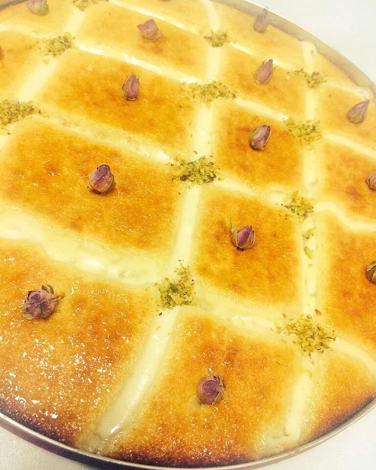 بسبوسة بالقشطة لذيذة جدا وطرية #بسبوسه #بسبوسة #طلبات #توصيل #توصيل_طلبات #الرياض #مندوب