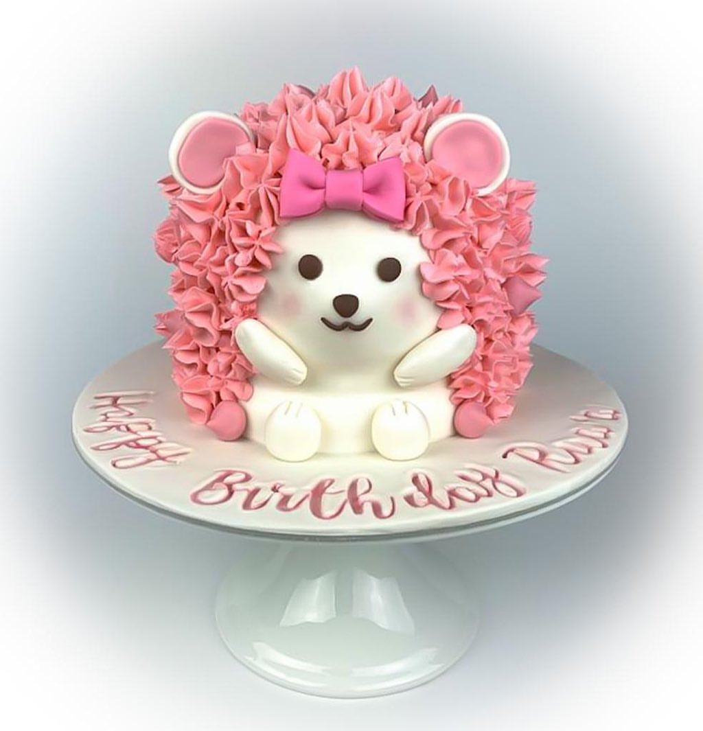 Happy birthday Rua’a . . . #cake #cakedecorating #riyadh #sweet #كيك #الرياض #حلويات