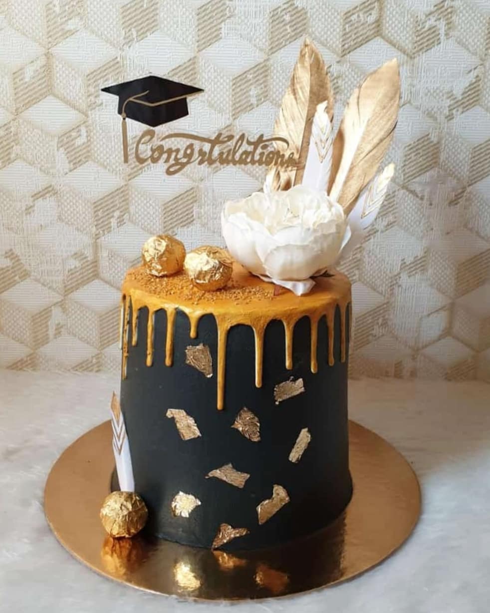 Kitchen art cake