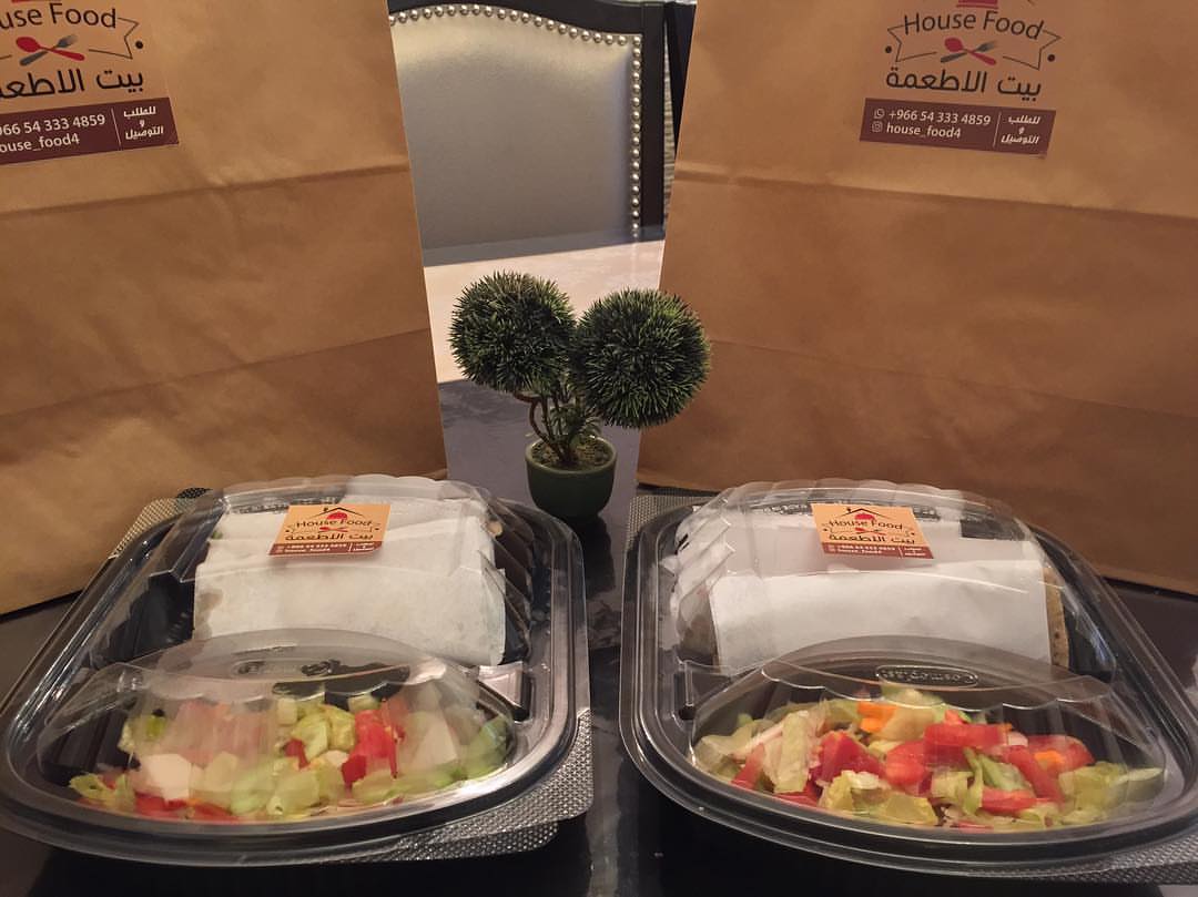 Chicken shawerma sandwiches with fatoosh #shawerma#chickens#salad#sandwiches#lunchbox#lunc