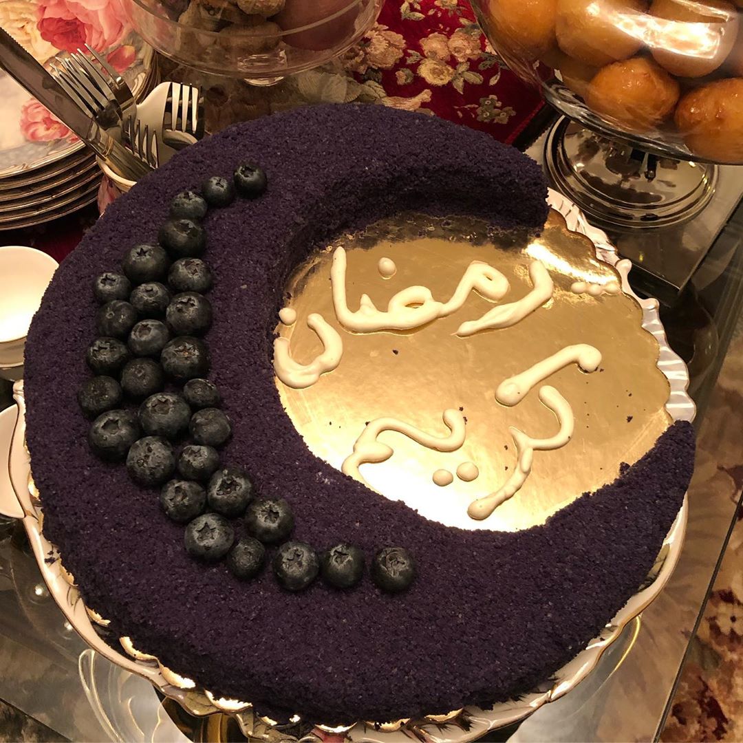 ‏اسأل الله الذي أضاء الوجود بعظمته ووهبنا الحمد والشكر على نعمته وأجاب دعاء المضطرين برحمت