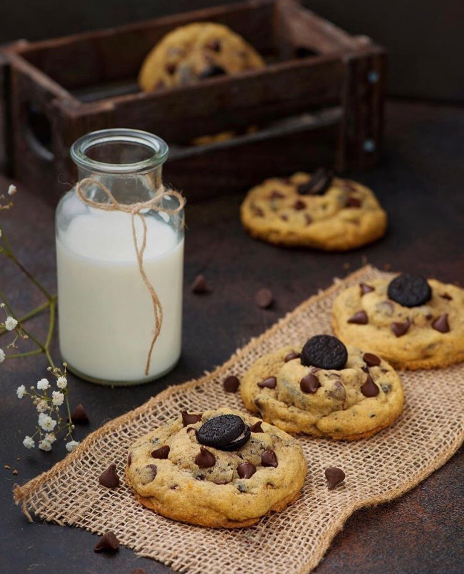 You miss 100% of the cookies you don’t eat! . . #Shushcookies #Jeddah #cookies #food #yum