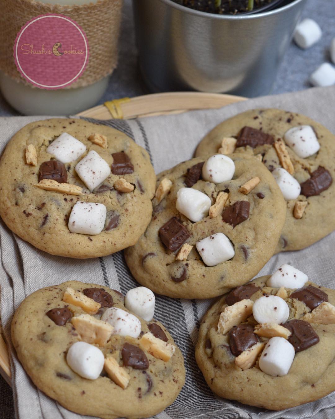 S’mores s’mores s’mores! . . . #Shushcookies #cookies #thebest #smores #instafood #baking