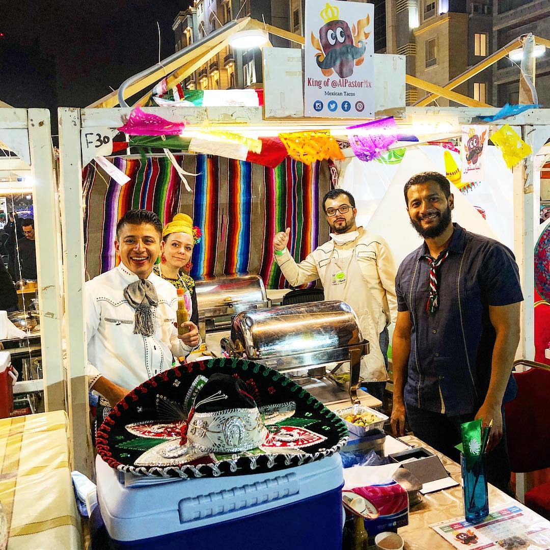 Our team, nuestro equipo. #SaudiArabia #Mexico #Jeddah #BastaMarket #Food #Mexicanfood #Me