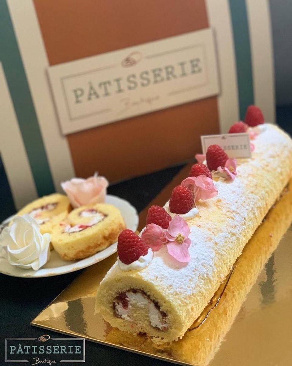 . ✨ . Raspberry Swissroll, It’s all about the happiness❣️ .