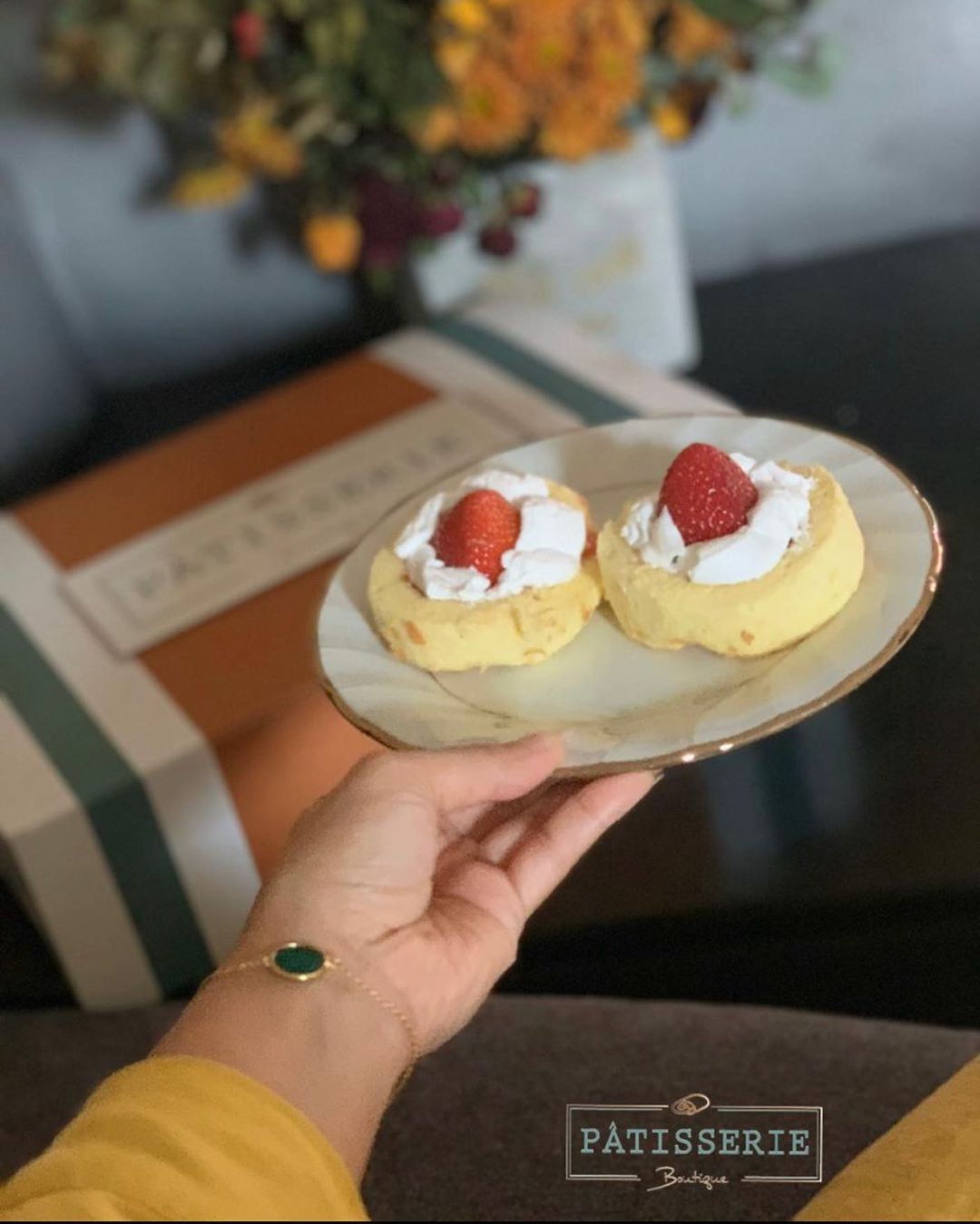 جمعة طيبة✨ . Enjoy your weekend with a piece of a fresh strawberry swissroll❣️