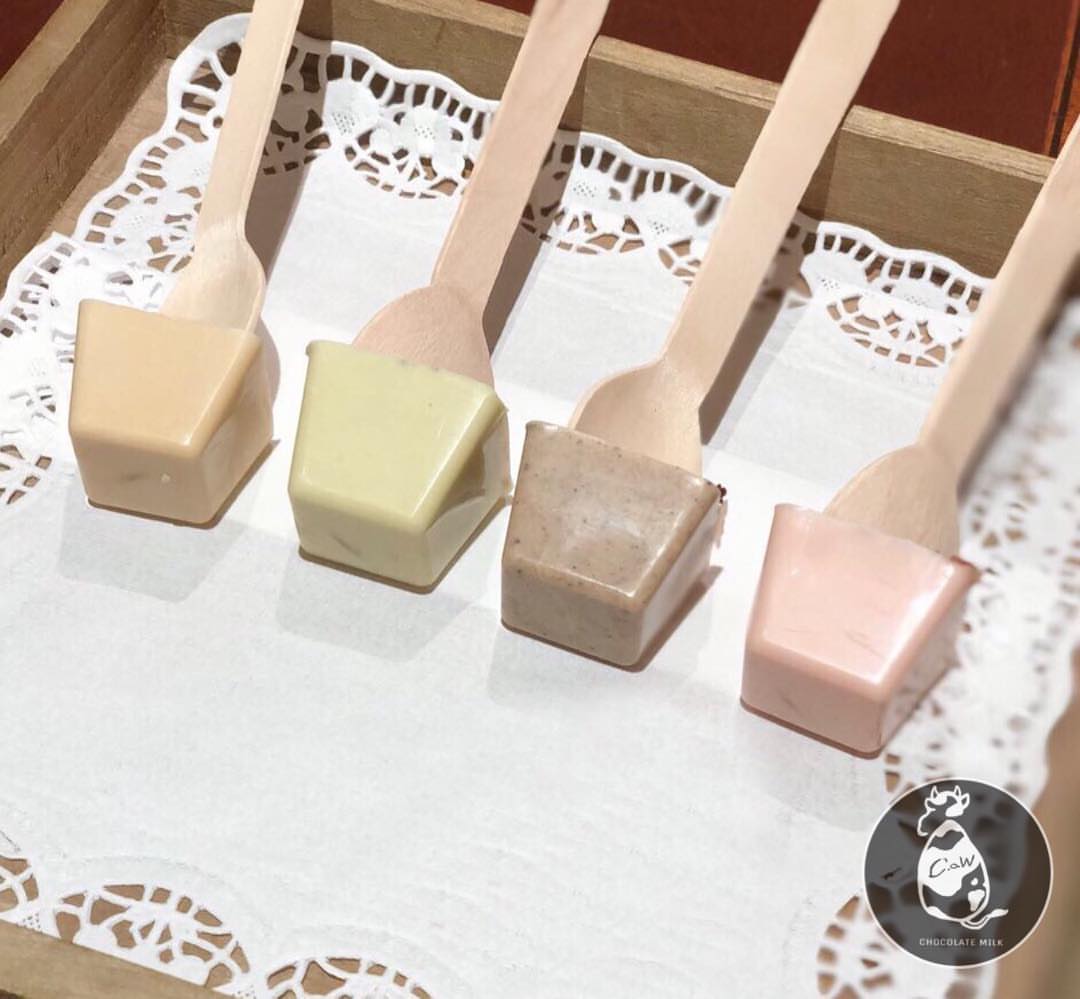Caramel, cardamom, cappuccino, rose كراميل ، هيل ، كابتشينو ، روز #hotchocolate #cowchocom