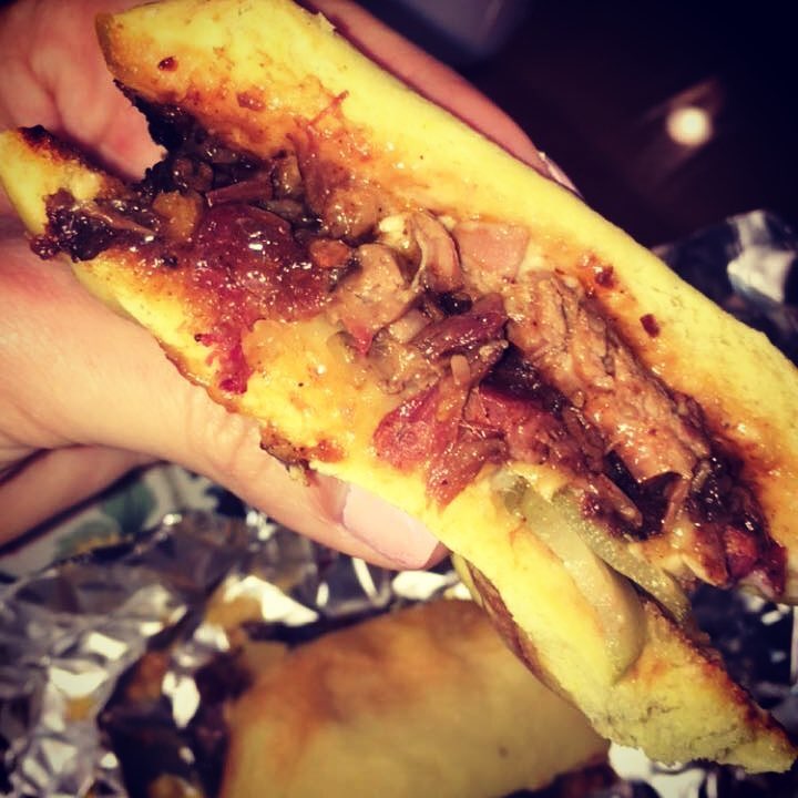 Smoked brisket sandwich ساندوتش برسكت مدخن #السعوديه #السعودية #السعودية_الرياض #مدخن #توص